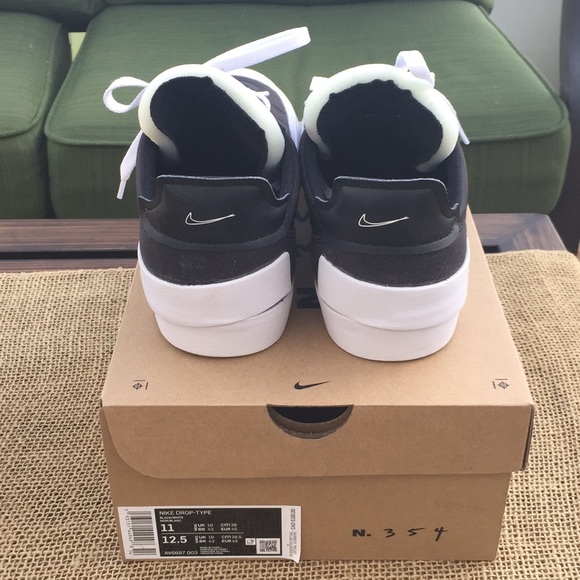 Nike Drop Type Black & White - Picture 3 of 3
